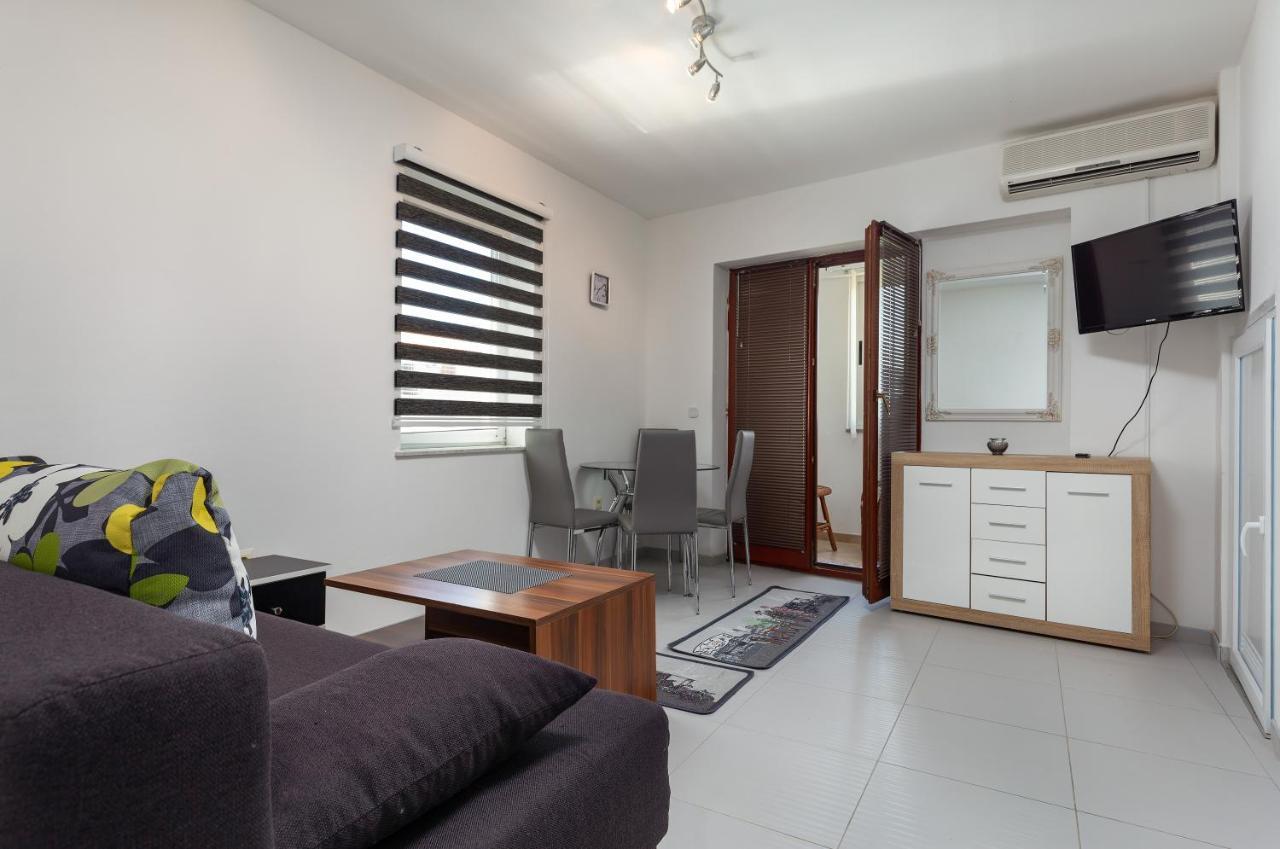 Smaila 1729 Apartament