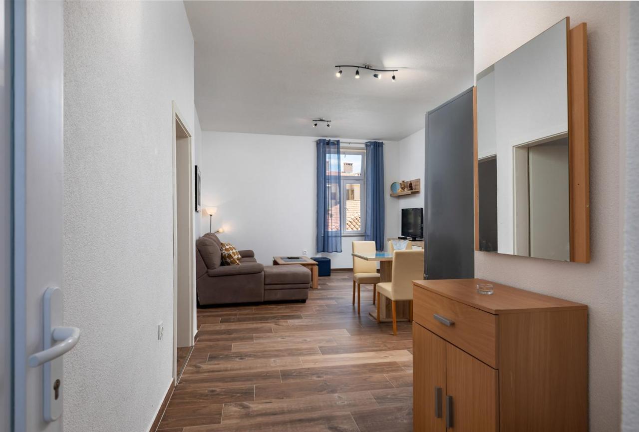 Smaila 1729 Apartma