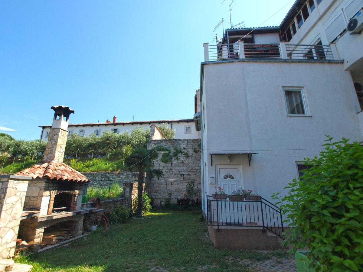 Smaila 1729 * Pula