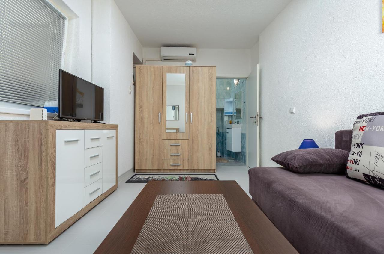 Apartma Smaila 1729 *
